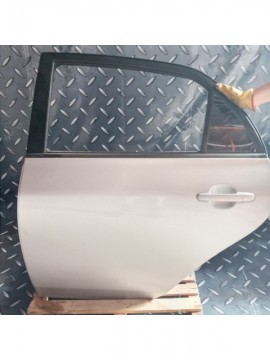 Puerta Trasera Izquierda [Toyota Corolla 2009]