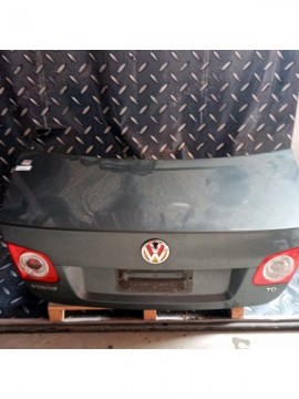 Tapa de Baúl [Volkswagen Vento 2008]