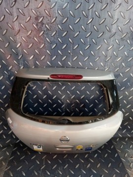 Portón Trasero [Nissan Tiida 1.8 2011]
