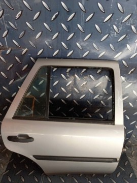Puerta Trasera Derecha [Volkswagen Gol Country 2004.]