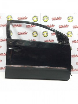 Puerta Delantera Derecha [Nissan Sentra 2010]
