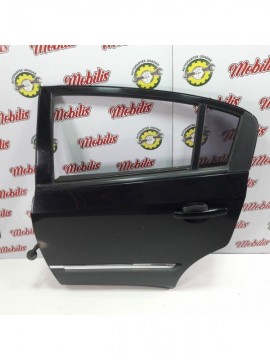 Puerta Trasera Izquierda [Nissan Sentra 2010]